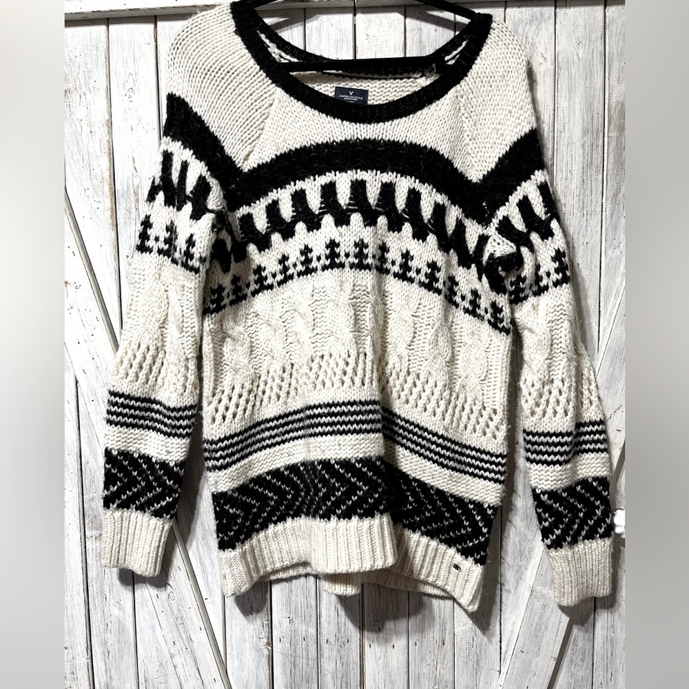 American Eagle Sweater **Thick Warm Nice 🌹☀️☀️☀️🌹